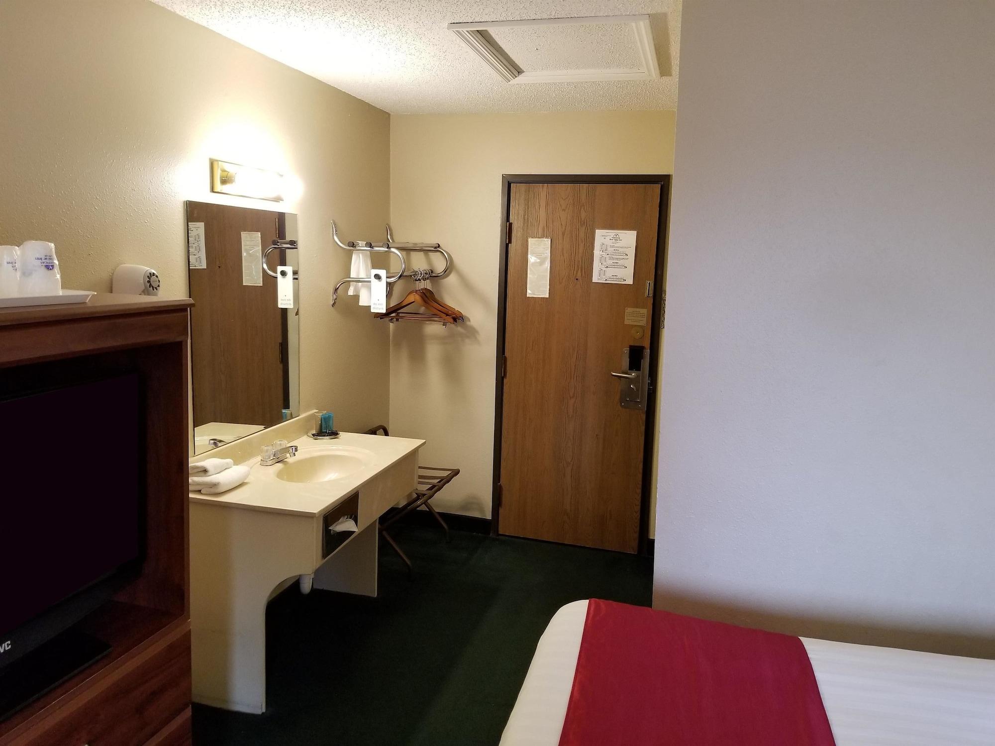 Americas Best Value Inn St. Louis / South Mehlville Bagian luar foto