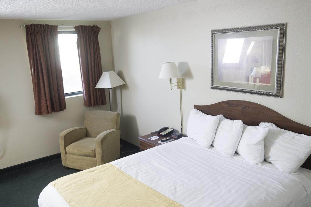 Americas Best Value Inn St. Louis / South Mehlville Bagian luar foto